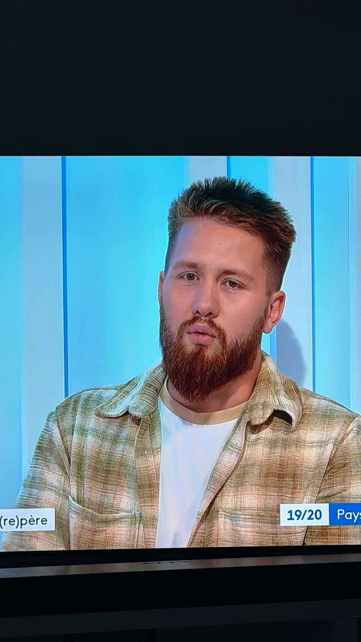 Valentin Brule-Hudreaux interviewé sur France 3 pour le livre Grandir sans re(père)